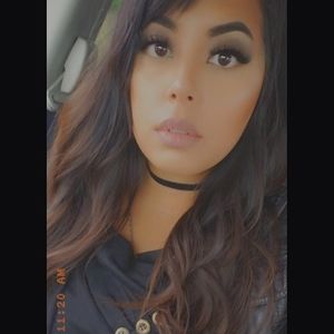 Meet your Posher, Cassandra